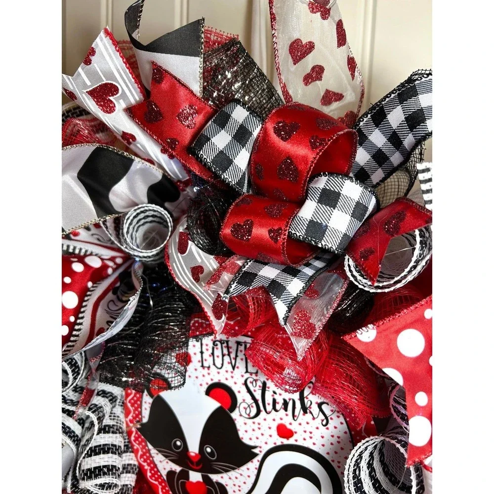 Handmade Anti Valentine’s Love Stinks Skunk Ribbon Prelit Wreath 22 ins LED